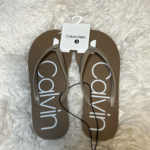 CALVIN KLIEN Salya Logo Flip Flop - Picture 1 of 3